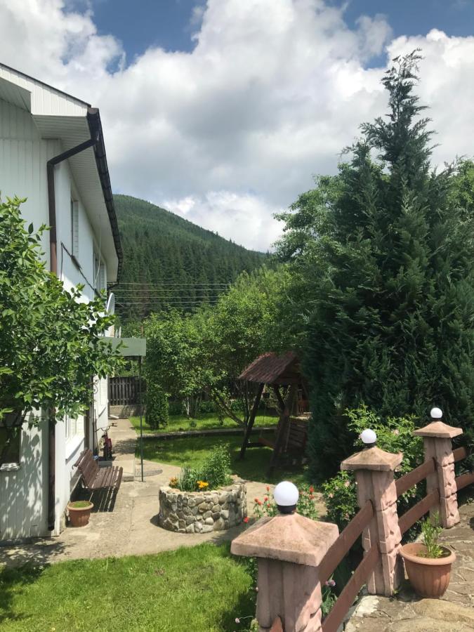 Садиба Диво Квітка Татарив Екстериор снимка